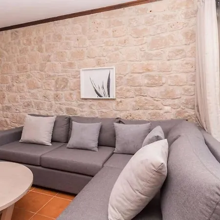 Modern Stonebuilt - Sea & Pine Views Villa *